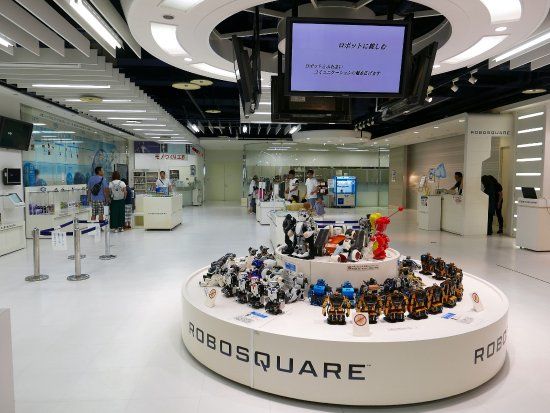 ロボスクエア